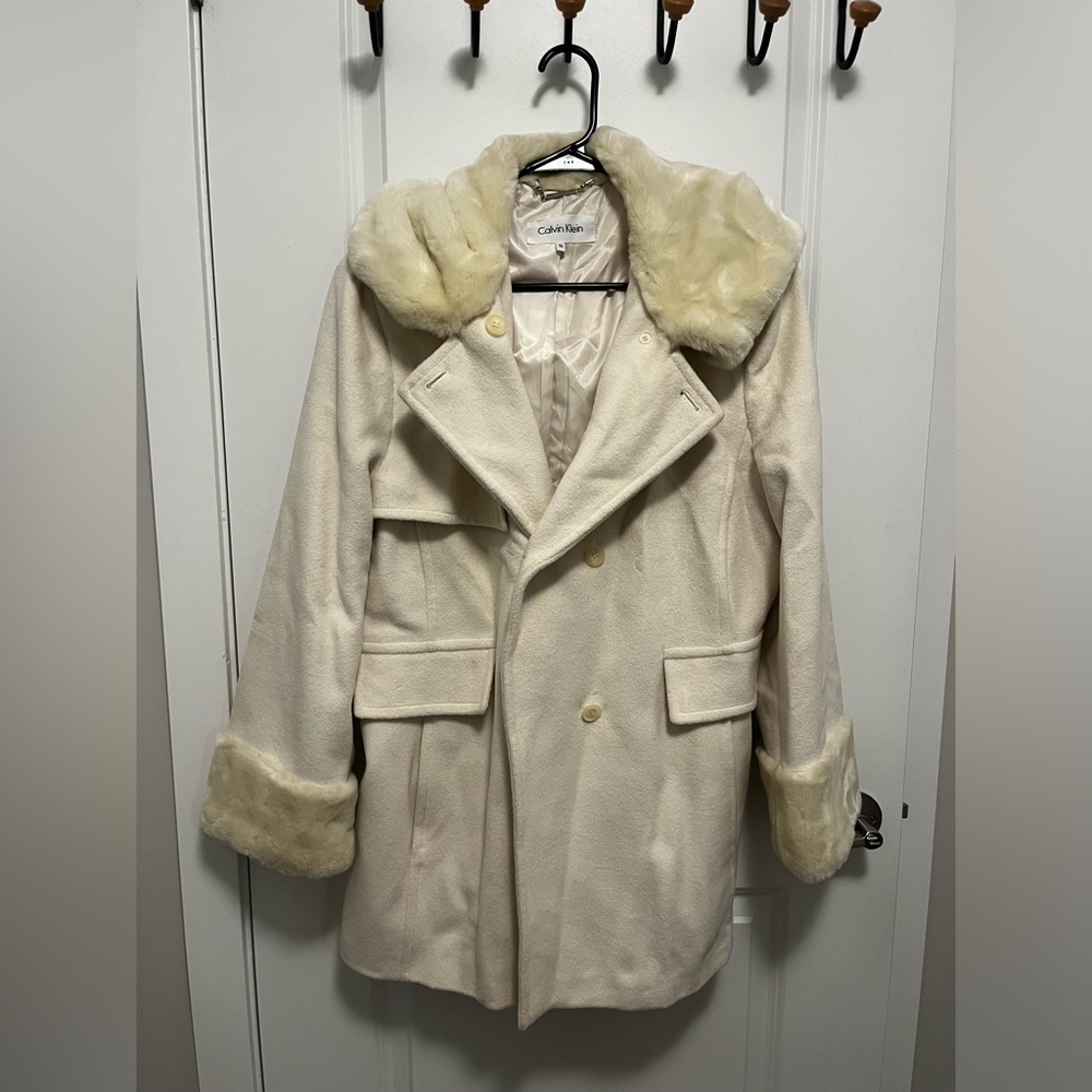 Calvin Klein Women's White Faux Fur Collar Coat